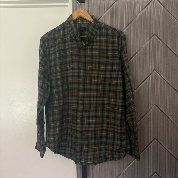 NWT J.Crew Brushed Twill Shirt Olive Green Multi Men's SZ. Medium Retails $98.00 - Picture 4 of 13
